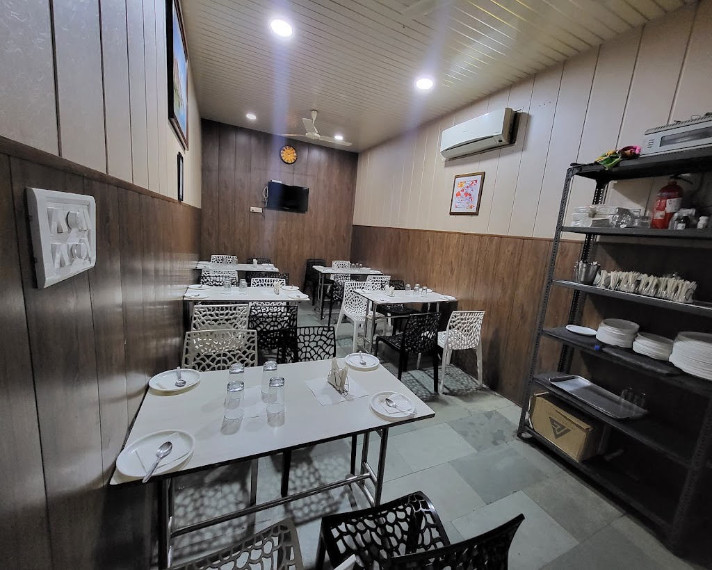 Rich Food Corner