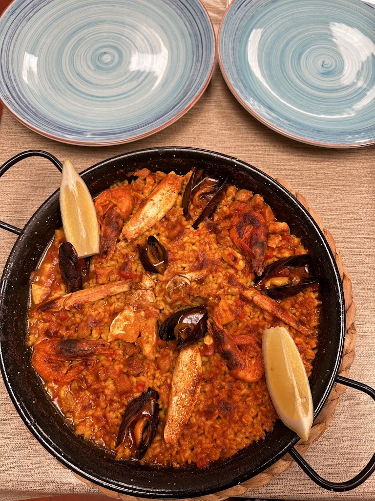 Restaurant Ca'n Lluis — Paella