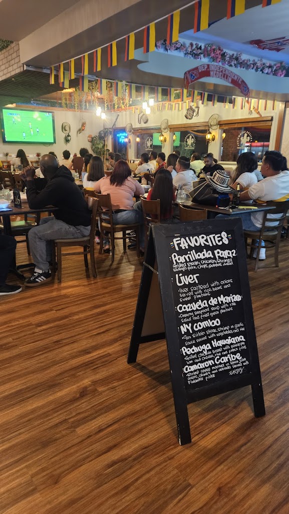  La Pollera Colombiana Restaurant