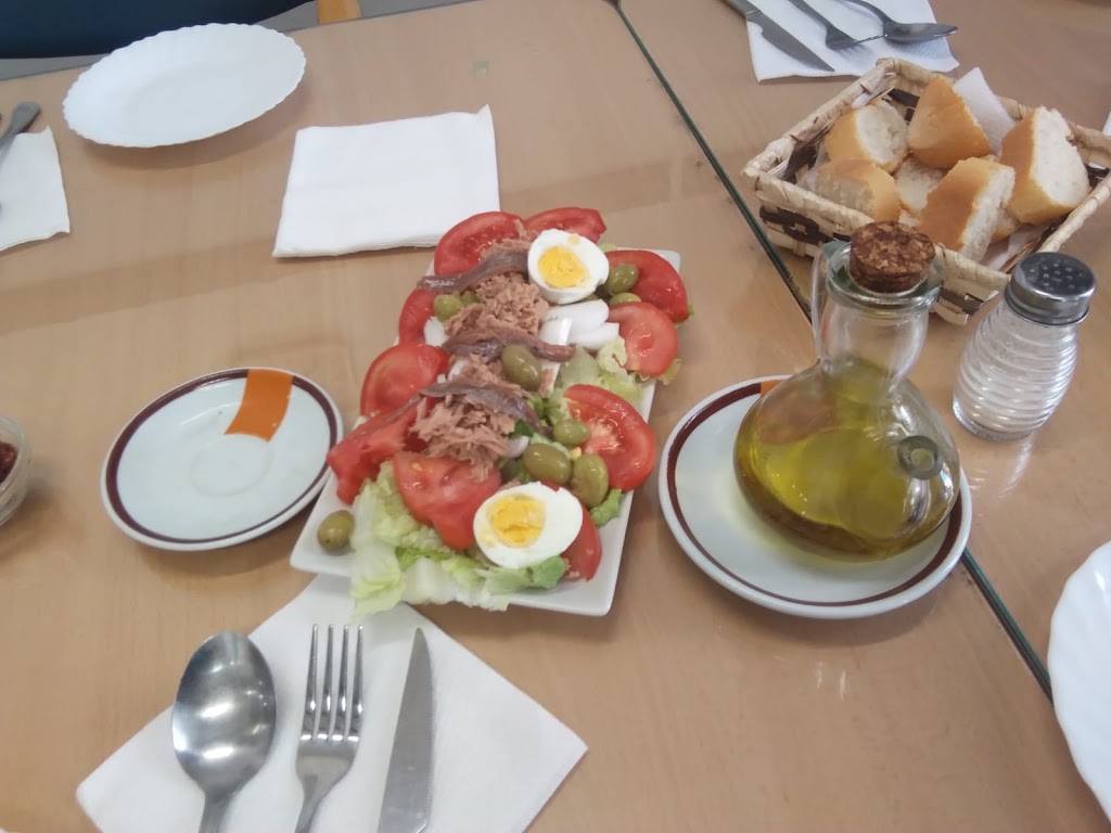 Centro Social Bailen — Comida y bebida