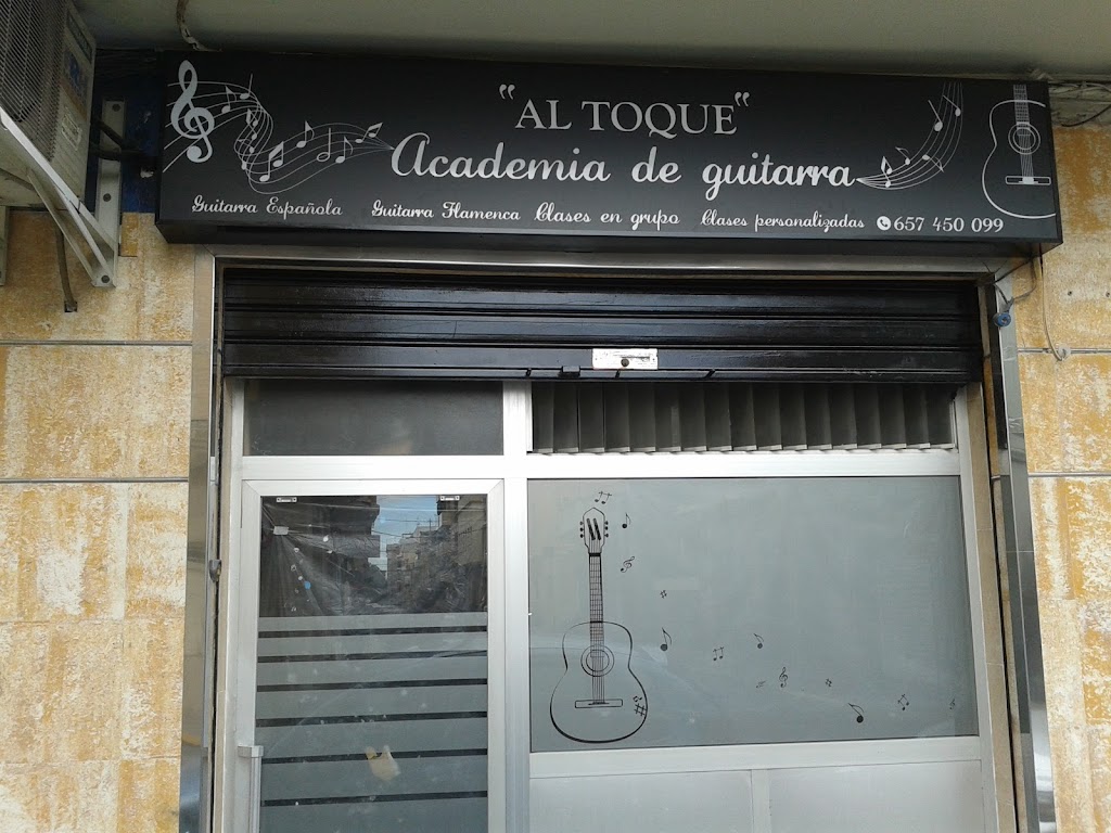 Al Toque Academia de Guitarra flamenca y Tienda de guitarras