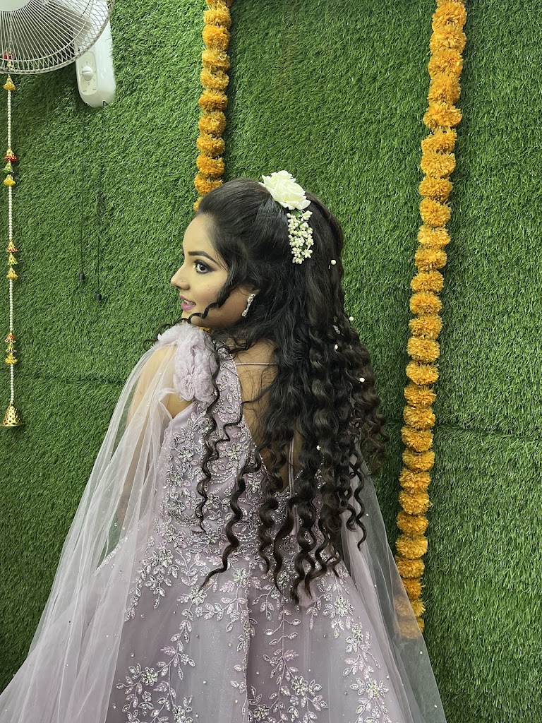 Golden Crown Beauty Parlour