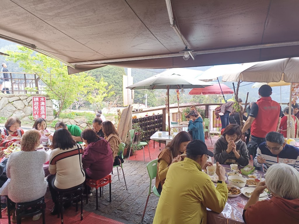 奮起湖樂樂花園餐飲 的照片