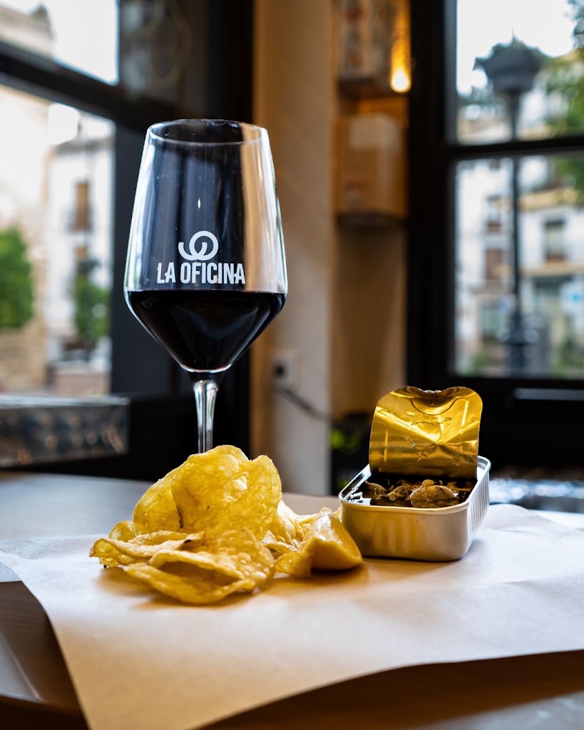 Taberna La Oficina by La Comanda — Comida y bebida