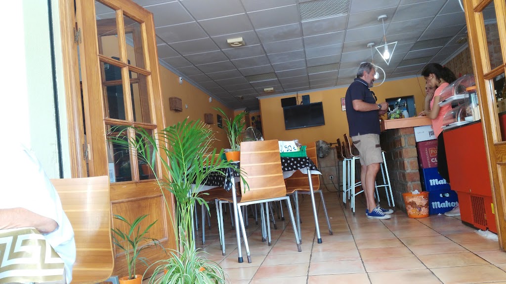 Cafe Bar Gines — Ambiente