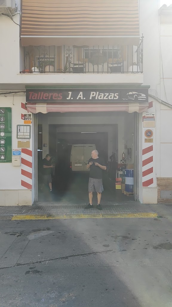 Talleres J.A. Plazas — Exterior