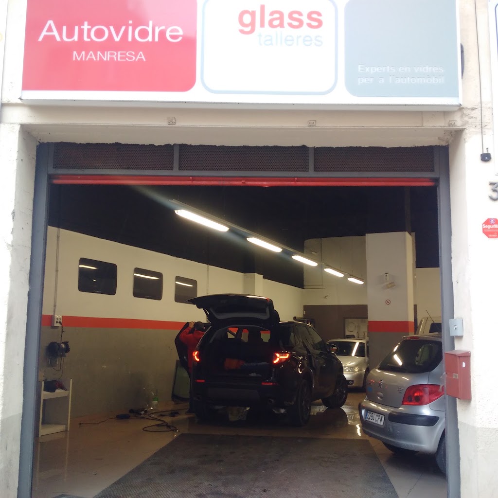 Autovidre Manresa — Exterior