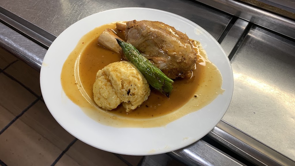 Can Gallego — Comida y bebida