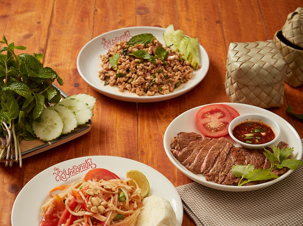 D E THAI KITCHEN 2