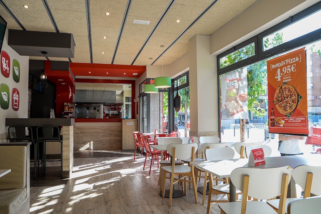 Telepizza Alcantarilla - Comida a Domicilio — Ambiente