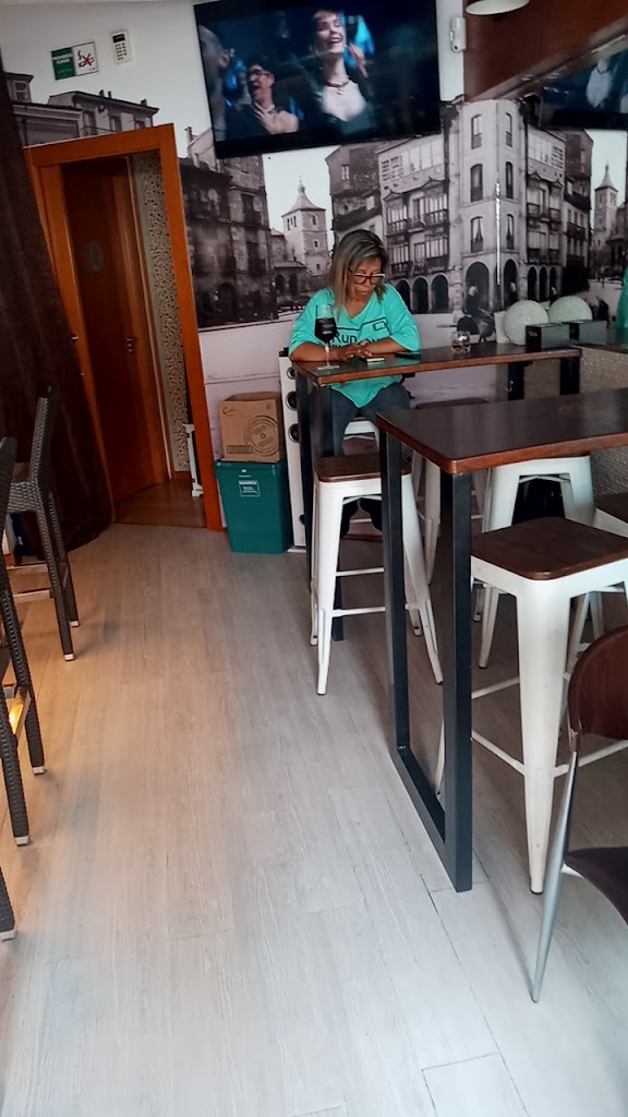 Cafe DiVino — Ambiente