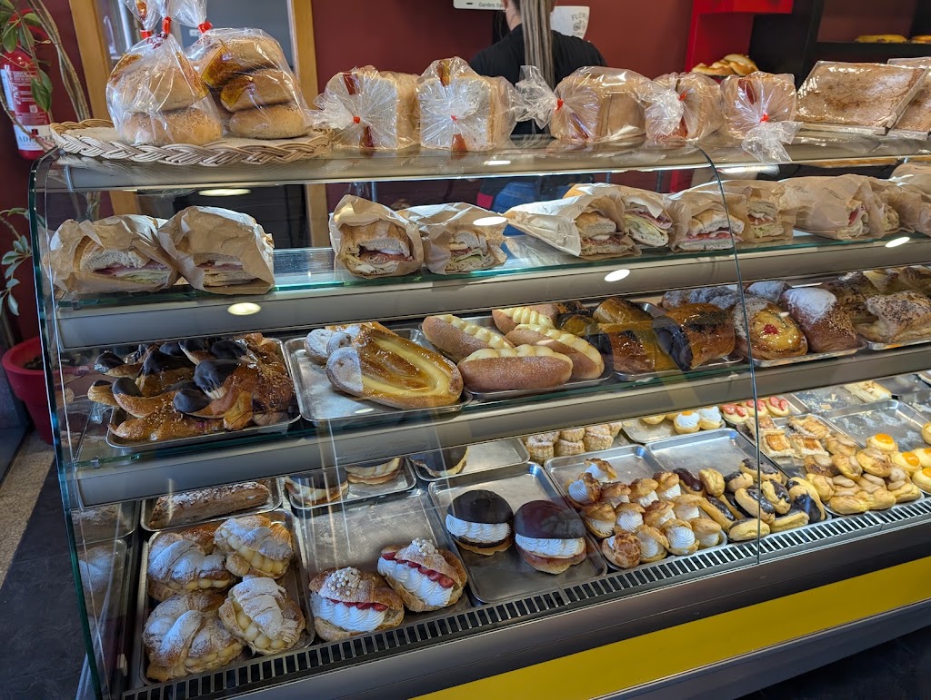 Pasteleria Cafeteria Latorta.Es — Ambiente