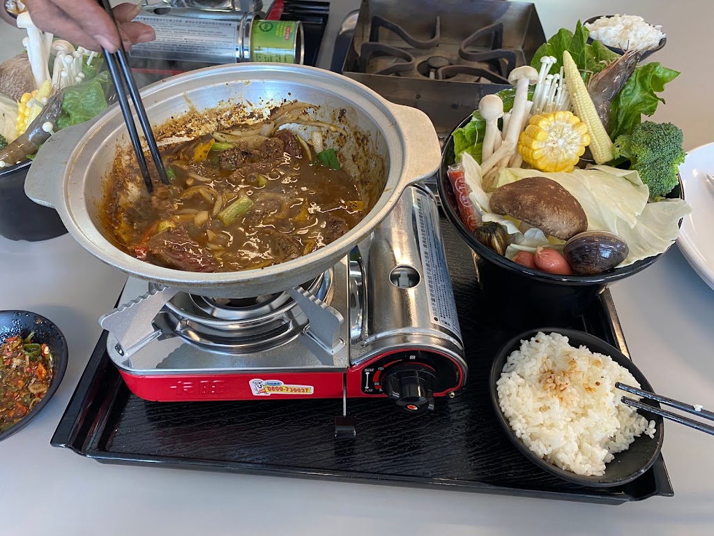 三牛汕頭沙茶爐海鮮塔(文昌店)-台南 平價火鍋海鮮料理 人氣美食必吃 熱門聚會聚餐餐廳首選推薦 的照片