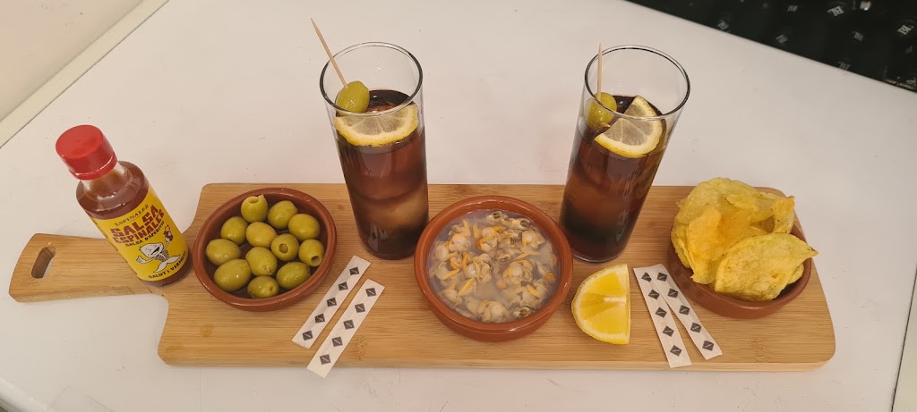Bar Motril — Comida y bebida