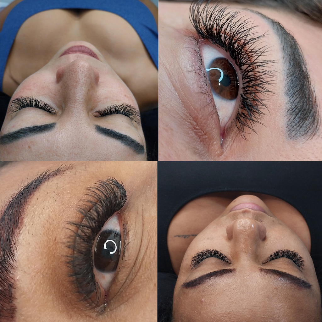 Lash Designer Cris Santos