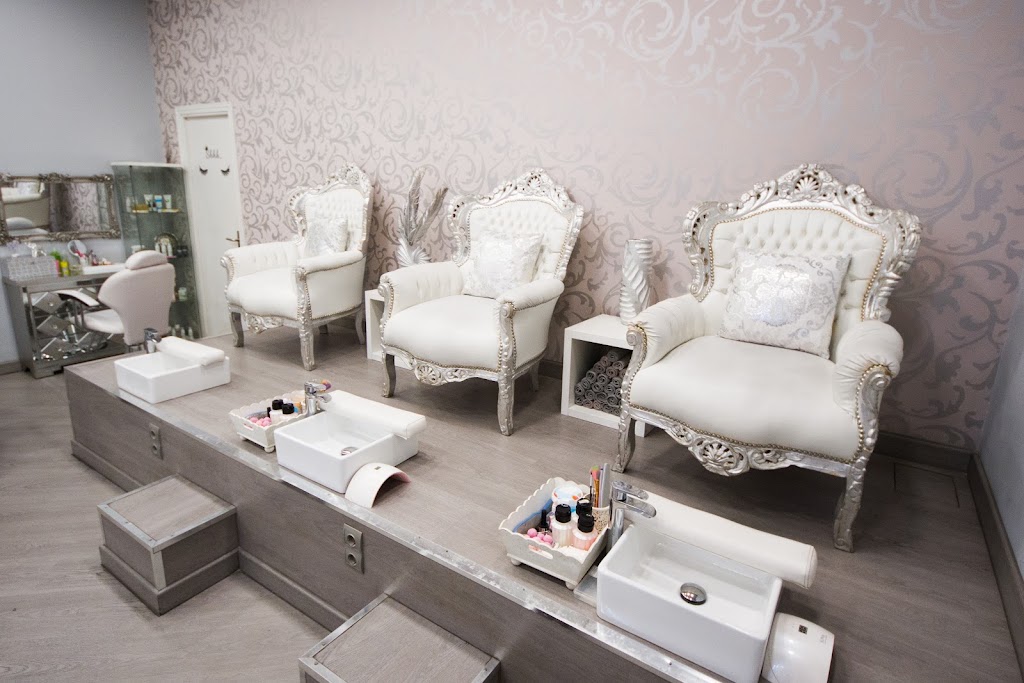 D'OR NAILS — Interior