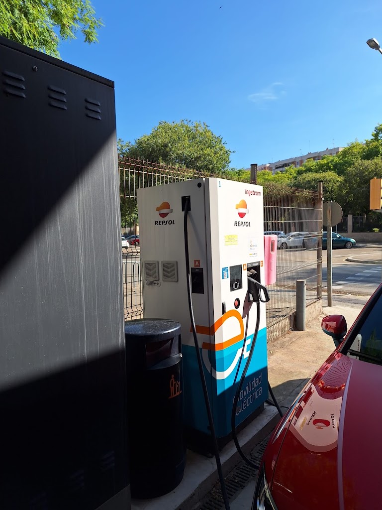 Estacion de Servicio Petrocat - Repsol — Estacion de servicio