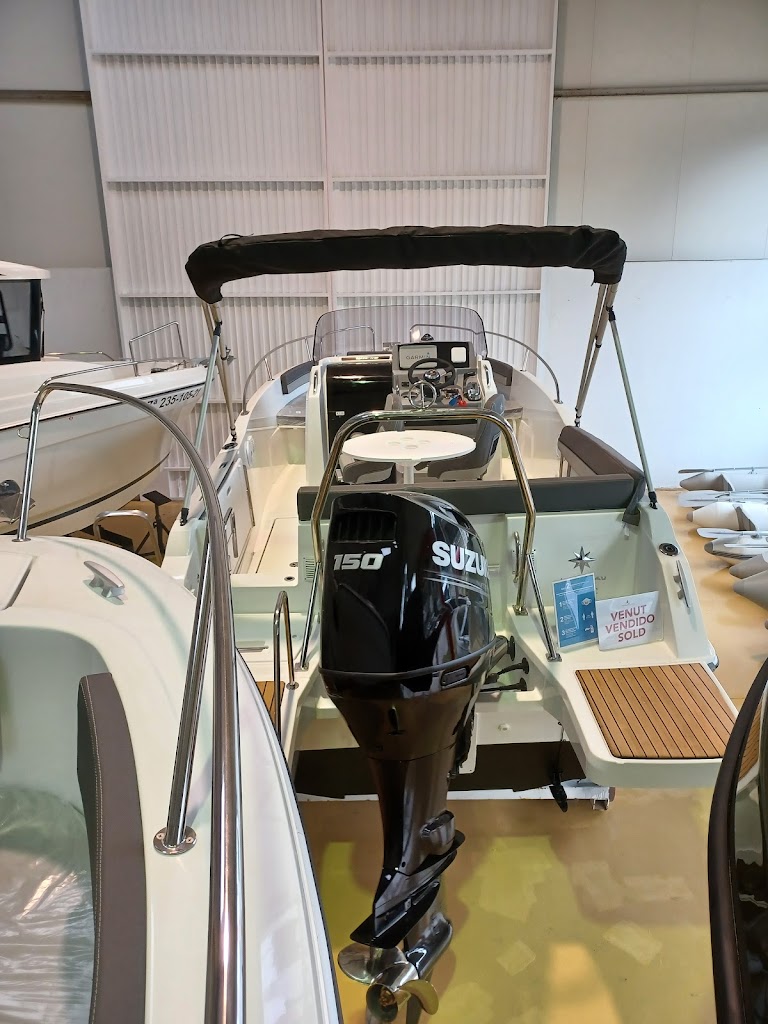Motonautica Llonch Castelldefels — Interior