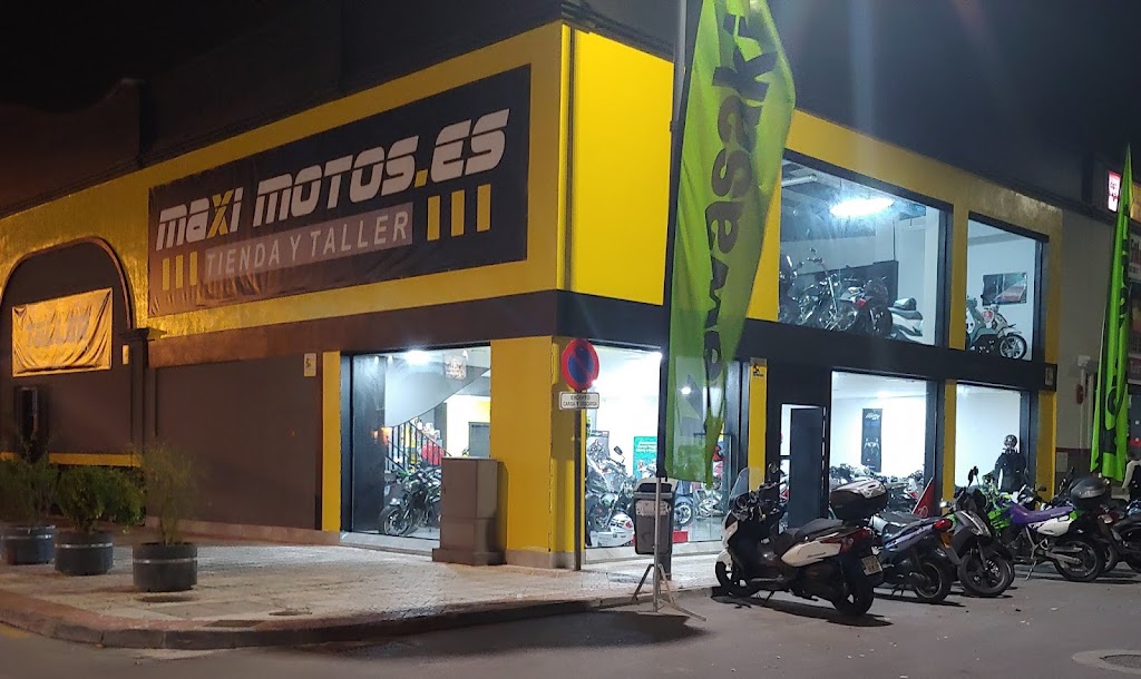 MaxiMotos Armilla — Exterior