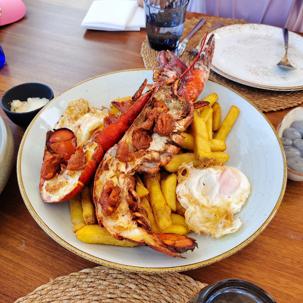 Cape Nao Beach Club & Restaurant — Comida y bebida
