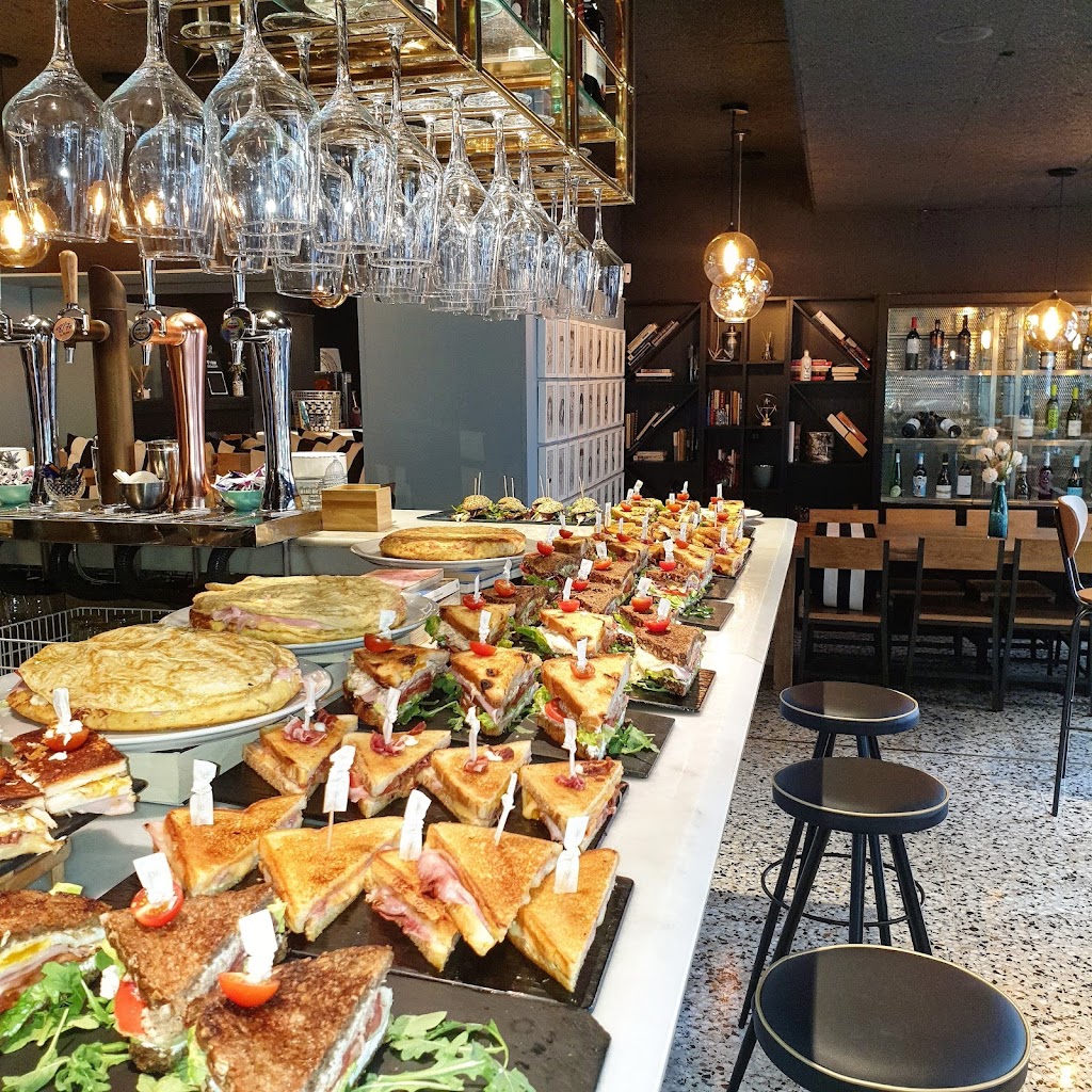 Restaurante Sua San — Comida y bebida