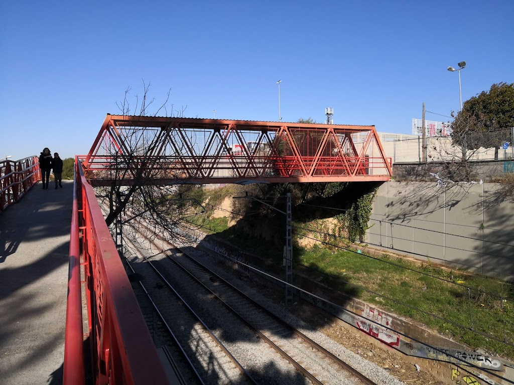 Puente Rojo Estacion de Tren St.Joan Despi
