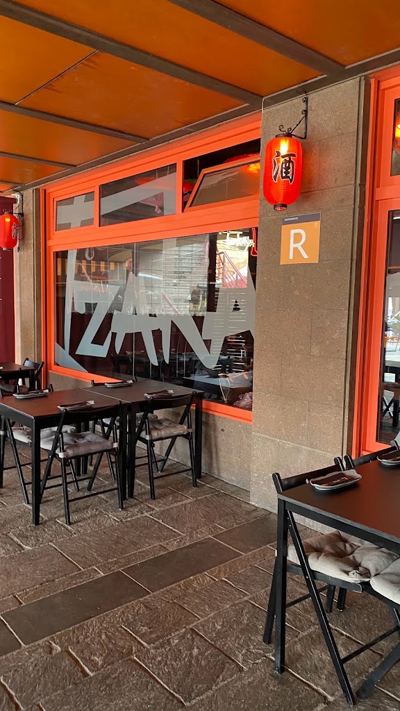 Restaurante Izakaya LO — Ambiente