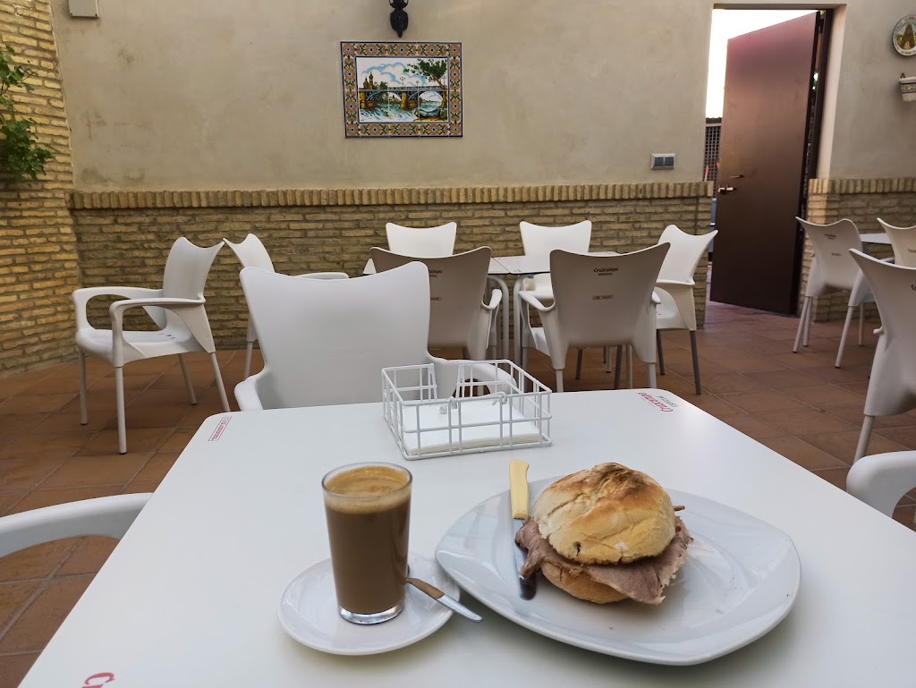 Casa Abelardo — Comida y bebida
