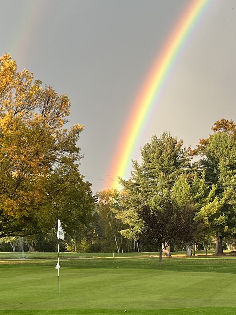  Edgewater Country Club