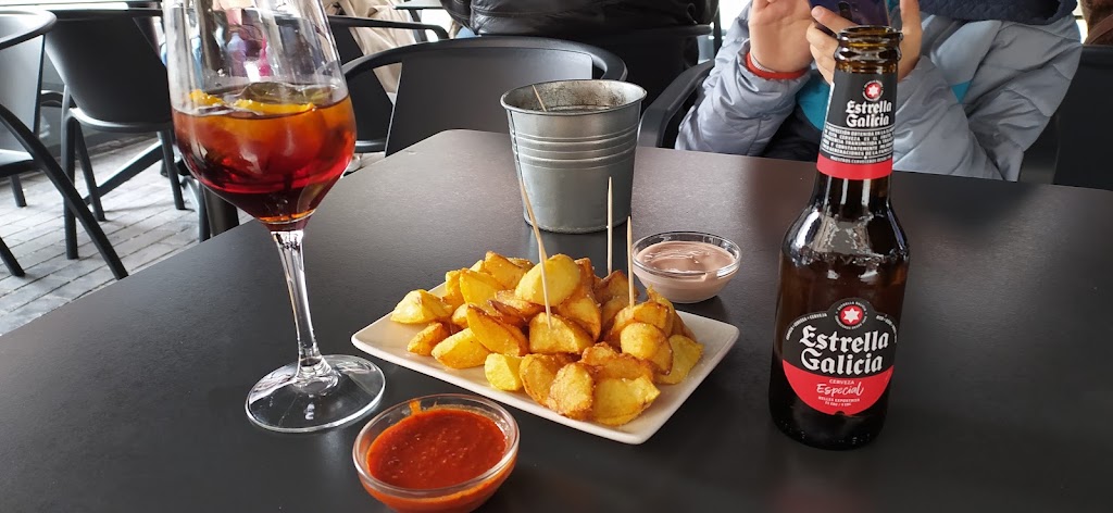 Aiara Taberna — Comida y bebida
