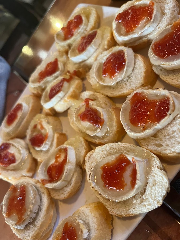 El Jamoncito Tapas — Comida y bebida