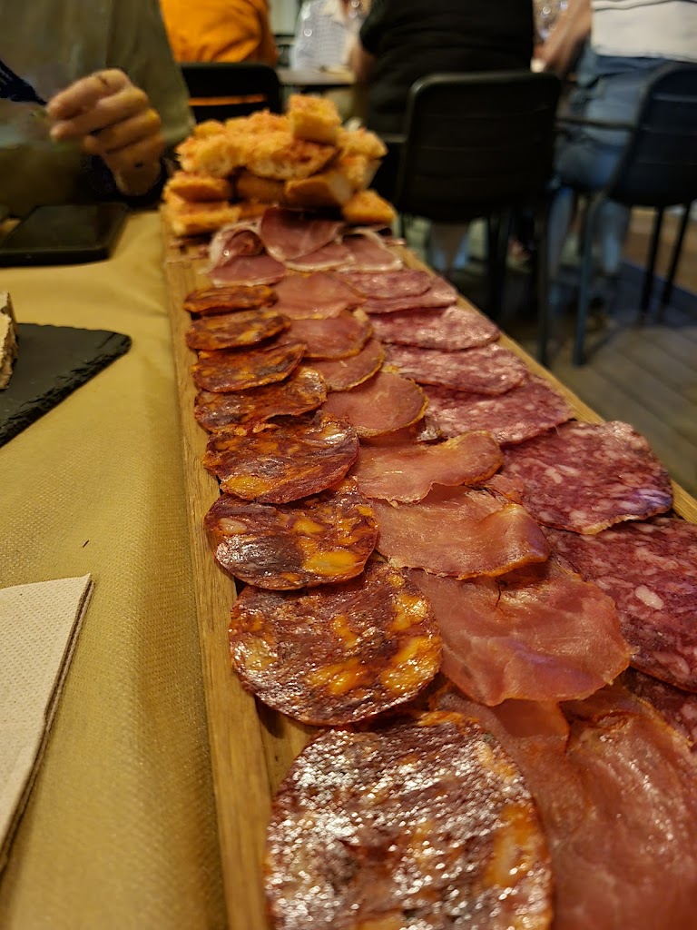 Formatgeria Can Quim — Salami