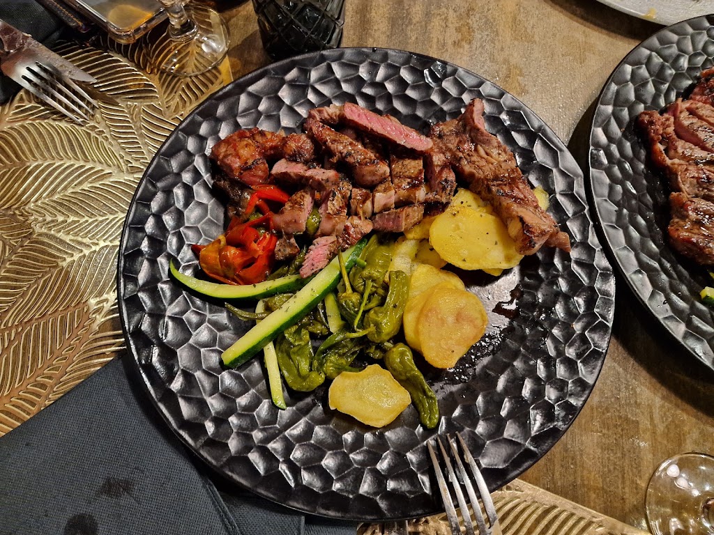 Restaurant El Bosco — Comida y bebida