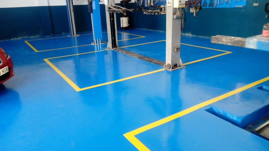 Taller de Cotxes Can Ribo Motor - Badalona — Interior