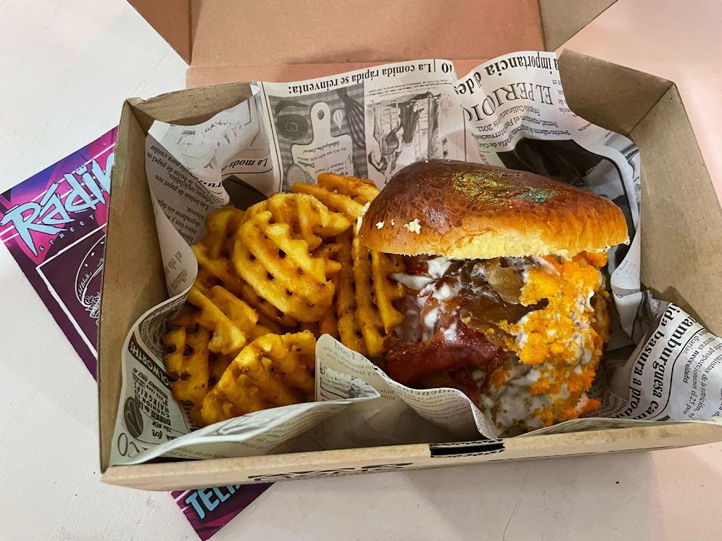 Radikal Street Food — Comida y bebida