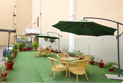 Hotel Hyphen Premier