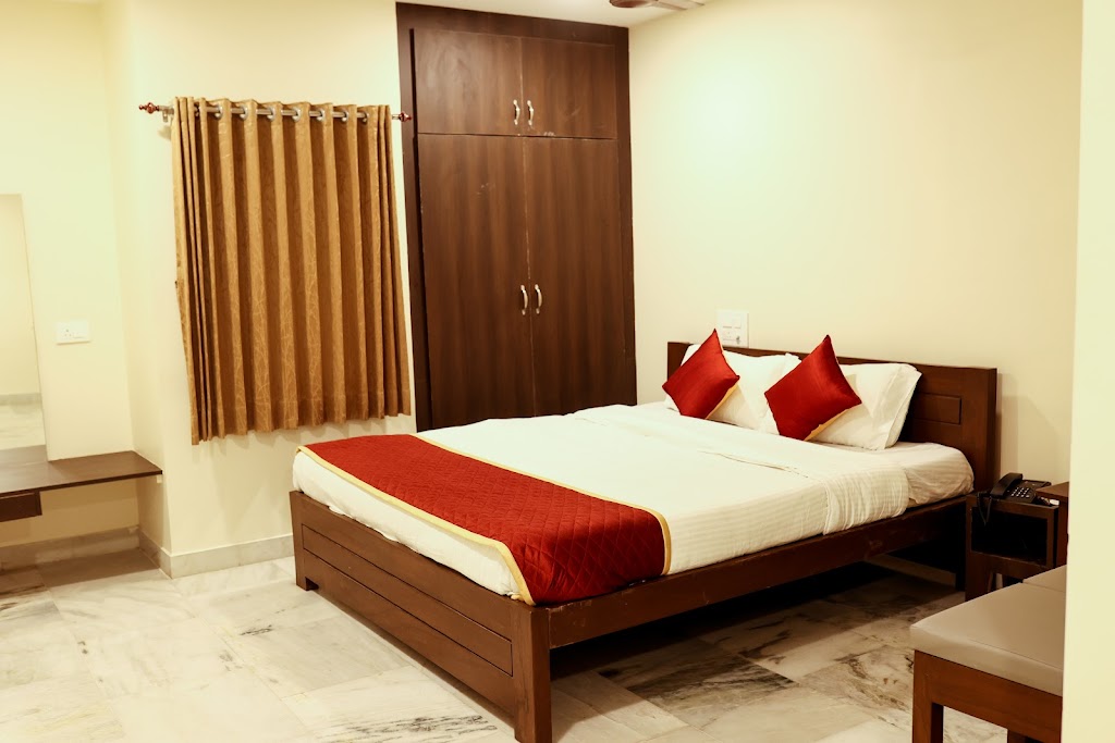 Sri Lakshmi Lodge