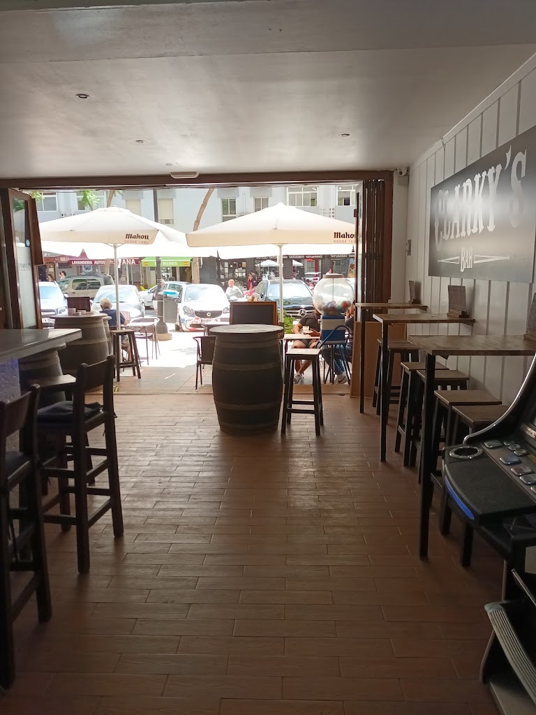 Clarky's Bar — Ambiente