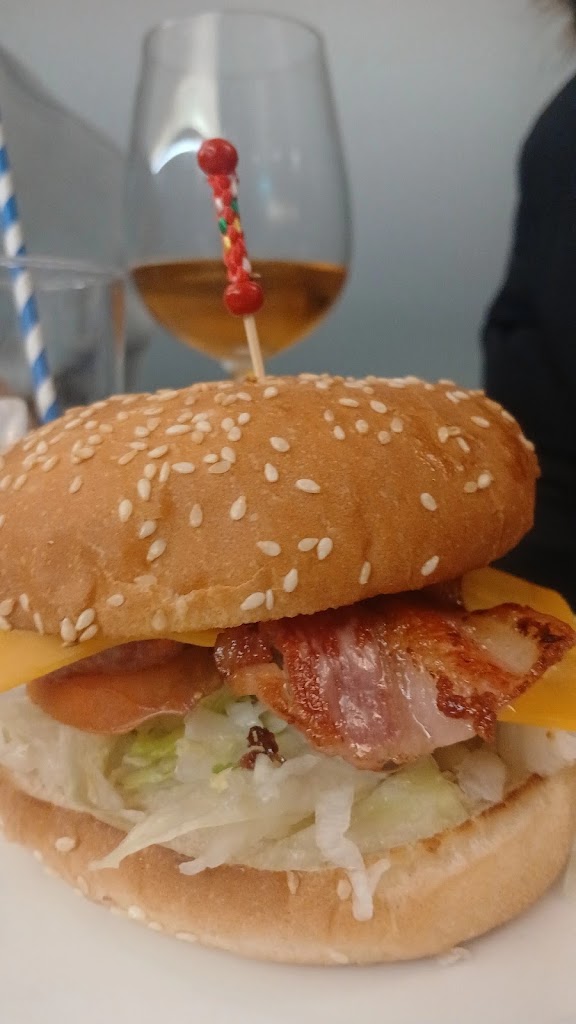 Hamburgueseria Marbella — Hamburguesa