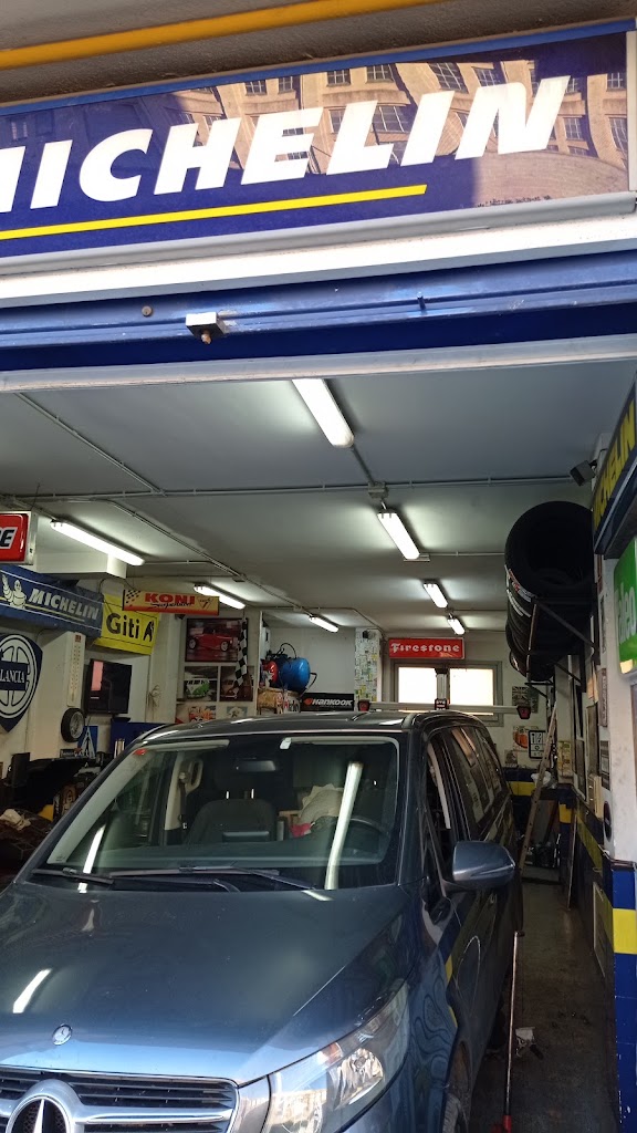 RS NEUMATICOS — Interior