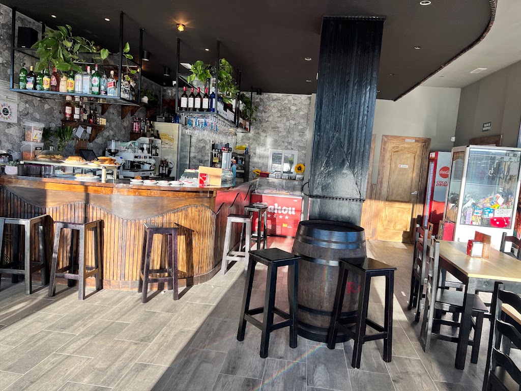 Cafeteria Henares — Ambiente