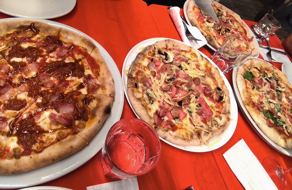 Restaurante Leonardo's — Comida y bebida