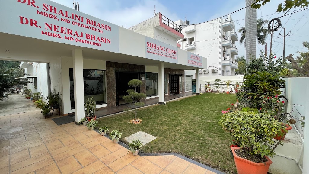 Sohang Clinic - Dr. Shalini Bhasin, Dr. Neeraj Bhasin, Dr. Avni Bhasin, Dr. Himanshu Lakhani