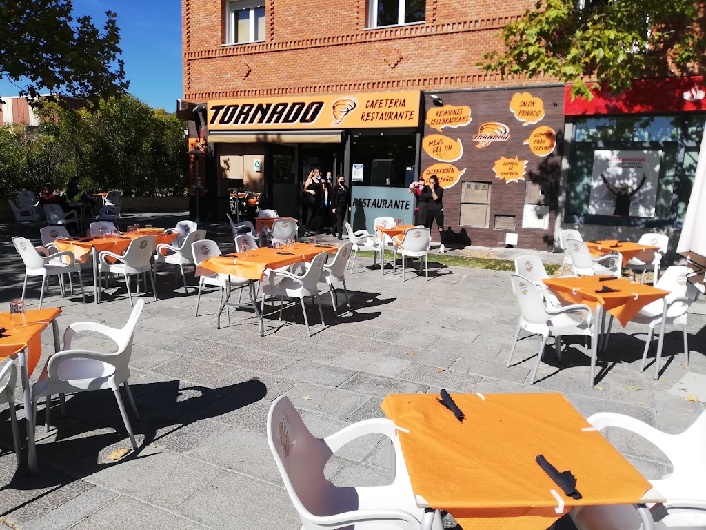 Cafeteria Restaurante Tornado — Ambiente