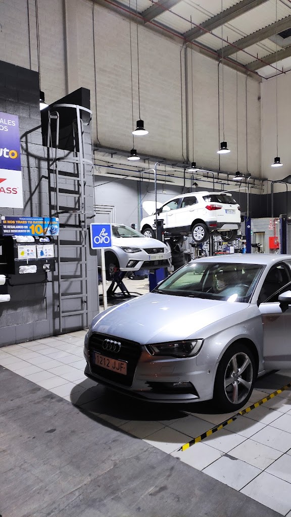 Norauto Vizcaya Barakaldo — Interior