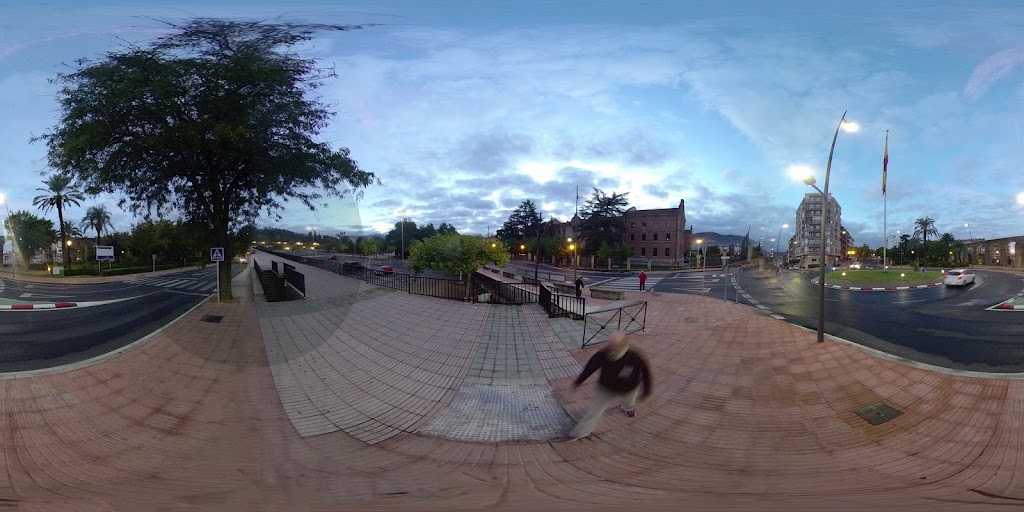Aparcamiento publico de La Coronacion — Street View y 360deg
