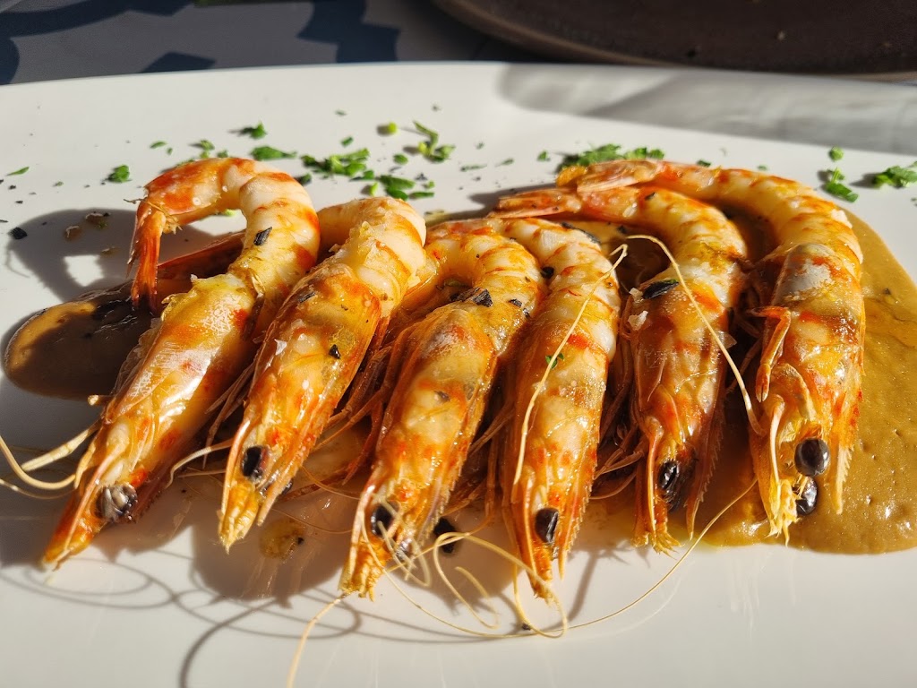 Pau Restaurant — Comida y bebida