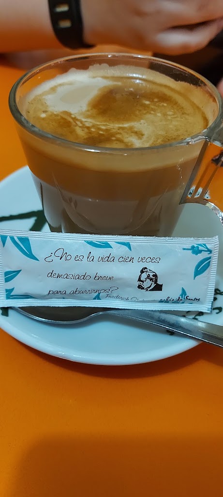 Restaurante Ca Marcos — Comida y bebida