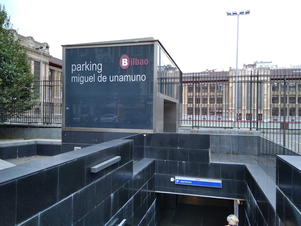 Aparcamiento Instituto Gardoqui