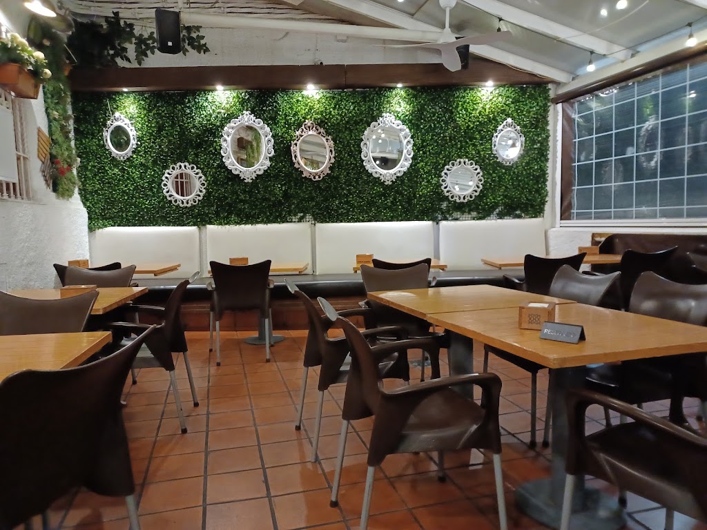 Taberna Escalerillas — Ambiente